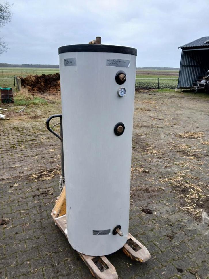 Buffervat 300 liter - Boiler, Doe-het-zelf en Verbouw, Geisers en Boilers, Gebruikt, Boiler, 100 liter of meer, Onbekend, Ophalen