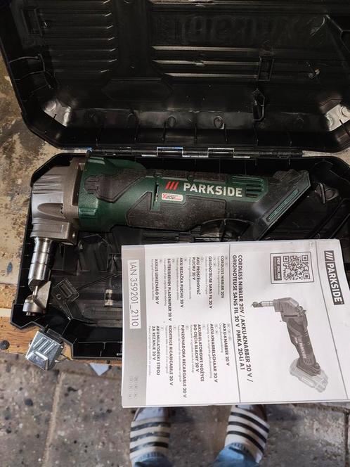 Parkside Accu Knabbelschaar 20V, Doe-het-zelf en Verbouw, Gereedschap | Overige machines, Zo goed als nieuw, Ophalen of Verzenden