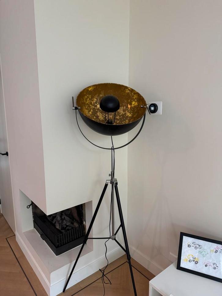 Industriële vloerlamp, Huis en Inrichting, Lampen | Vloerlampen, Zo goed als nieuw, 150 tot 200 cm, Metaal, Ophalen