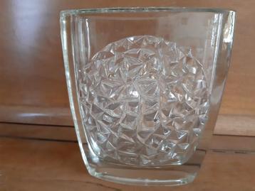 Rudolf Junikl vaas  beschikbaar voor biedingen