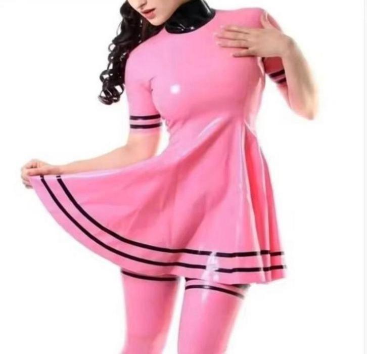 Mooie latex jurk met hals, tm 2XL (op maat), Kleding | Dames, Jurken, Nieuw, Roze, Boven de knie, Verzenden