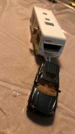 SIKU 2542, Porsche Macan met Dethleffs caravan, schaal 1:55, Ophalen of Verzenden, Zo goed als nieuw, Auto