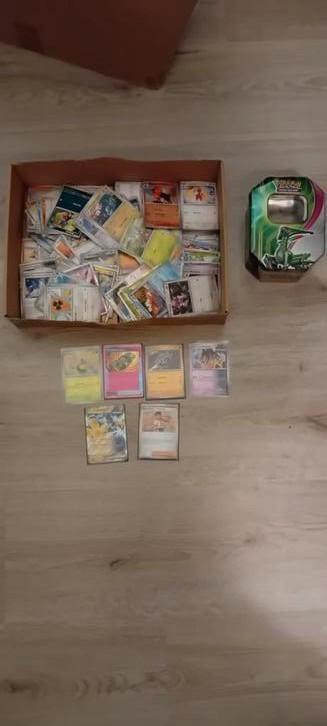 Pokémon Kaarten Bulk - Prismatic Evolutions + Extra's, Hobby en Vrije tijd, Verzamelkaartspellen | Pokémon, Zo goed als nieuw