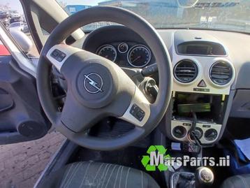 Kontaktslot + Sleutel van een Opel Corsa beschikbaar voor biedingen