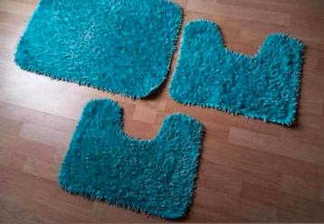 Blokker Hoogpolig badmat en 2 wc matten aqua blauw Ehv geldr beschikbaar voor biedingen