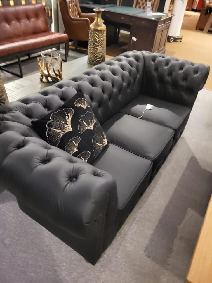 Zwarte lederen chesterfield, diverse afmetingen, Huis en Inrichting, Overige Huis en Inrichting, Ophalen of Verzenden