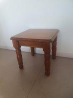 Vintage bijzet tafel, gelakt, 49.5 x 49.5 x 46.5 cm, 45 tot 60 cm, Minder dan 55 cm, Gebruikt, Ophalen of Verzenden