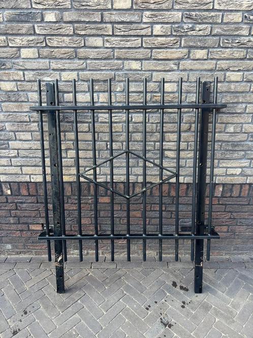 Sierlijk spijlen hekwerk, balustrade, afrastering met ruit, Tuin en Terras, Tuinhekken en Hekwerk, Gebruikt, Sierhekwerk, IJzer