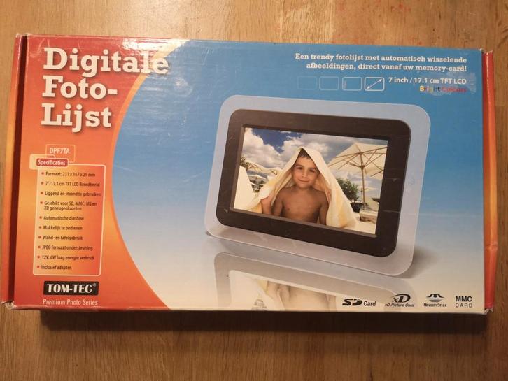 Digitale Fotolijst TOM-TEC 17.1 cm TFT, Audio, Tv en Foto, Fotografie | Digitale fotolijsten, Zo goed als nieuw, Kleiner dan 8 inch