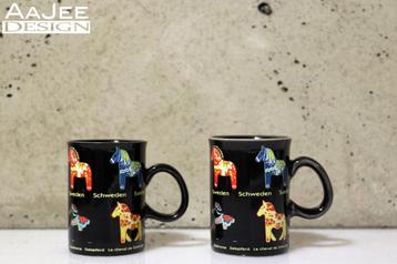 2 Dala paarden - Miniatuur mokken - Allan Flink - Zweden beschikbaar voor biedingen