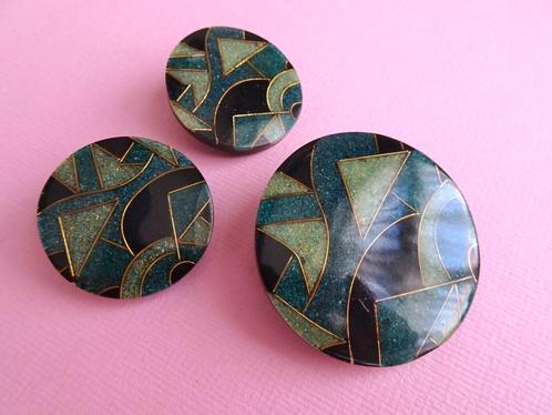 jwg Vintage 80s Art Deco st oorbellen broche set groen zwart, Sieraden, Tassen en Uiterlijk, Antieke sieraden, Oorbellen, Overige materialen