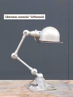 Grijze Franse oude Jielde lamp met 2 korte armen, Huis en Inrichting, Gebruikt, 50 tot 75 cm, Ophalen of Verzenden, Metaal