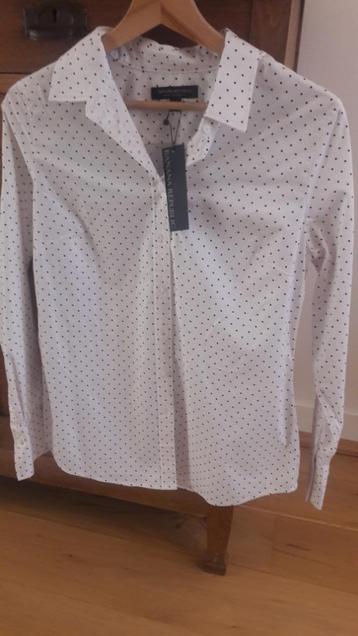 Blouse beschikbaar voor biedingen