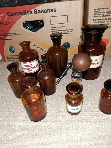 Oude Apothekerspotten - Set van 16 beschikbaar voor biedingen