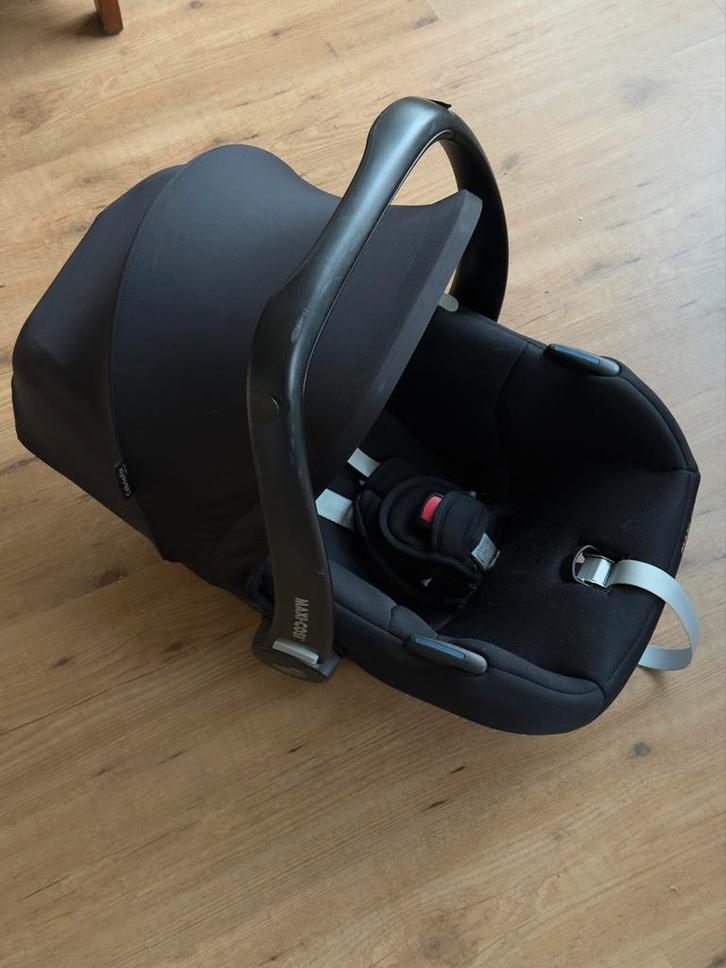 Maxi-Cosi Cabriofix iSize met Isofix Base, Kinderen en Baby's, Autostoeltjes, Gebruikt, Maxi-Cosi, 0 t/m 13 kg, Isofix, Zijbescherming