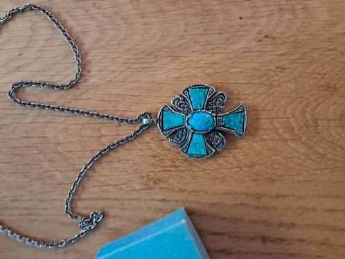 Ketting met turquoise stenen., Sieraden, Tassen en Uiterlijk, Kettingen, Zo goed als nieuw, Steen of Mineraal, Blauw, Ophalen of Verzenden