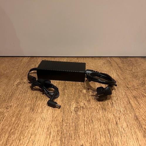 LiteOn 19V/7,1A/135W adapter/oplader, Computers en Software, Laptop-opladers, Gebruikt, Ophalen of Verzenden
