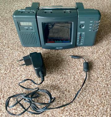 Supertech LCD Color TV Radio/Clock LCD-322 Vintage beschikbaar voor biedingen