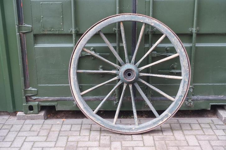 Wagenwiel,  groot robuust wagenwiel, ø 130 cm, KOM KIJKEN, Antiek en Kunst, Curiosa en Brocante, Ophalen