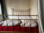 Mooi bedframe met lade die eronder rolt, Huis en Inrichting, Slaapkamer | Bedden, Ophalen, Gebruikt, Overige kleuren, Tweepersoons