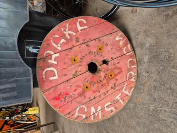 Haspeltafelblad 70cmdiameter 4.5cm dik Draka Amsterdam  beschikbaar voor biedingen