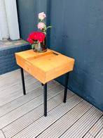 Unieke vintage naaitafel / make-up tafel / bijzettafel, Hobby en Vrije tijd, Naaimachines en Toebehoren, Ophalen, Zo goed als nieuw
