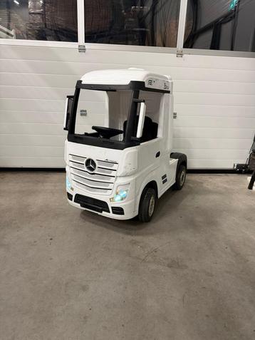 Mercedes Actros kindervrachtwagen - Accu nodig beschikbaar voor biedingen