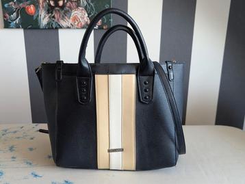 Blauwe handtas met wit en beige accenten beschikbaar voor biedingen