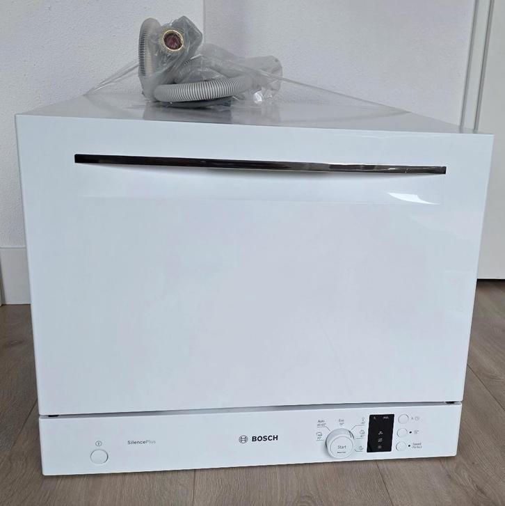 Compacte vrijstaande vaatwasser met display (Bosch)., Witgoed en Apparatuur, Vaatwasmachines, Gebruikt, Inbouw, Minder dan 85 cm