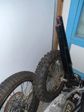 Pitbike onderdelen+ motor125cc beschikbaar voor biedingen