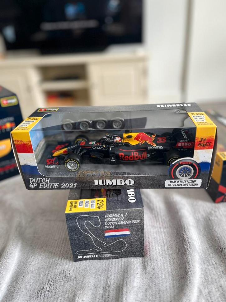 Dutch GP edition ! Red Bull Racing RB16B Max Verstappen f1, Hobby en Vrije tijd, Modelauto's | 1:24, Zo goed als nieuw, Bburago