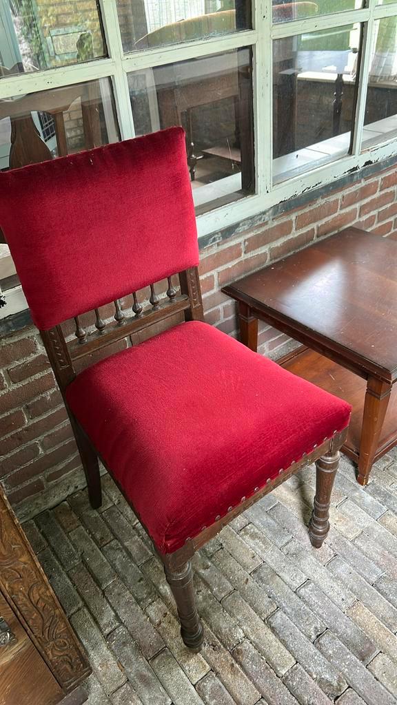 Antieke Rode Velours Stoel, Antiek en Kunst, Antiek | Meubels | Stoelen en Banken, Ophalen