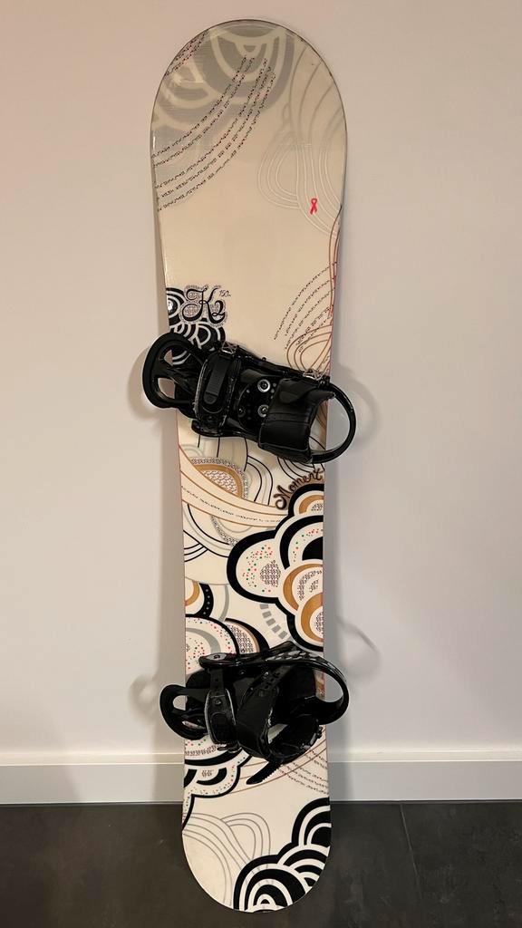 K2 Moment Snowboard (150 cm) + Burton Citizen Bindingen, Sport en Fitness, Snowboarden, Gebruikt, Board, Ophalen of Verzenden
