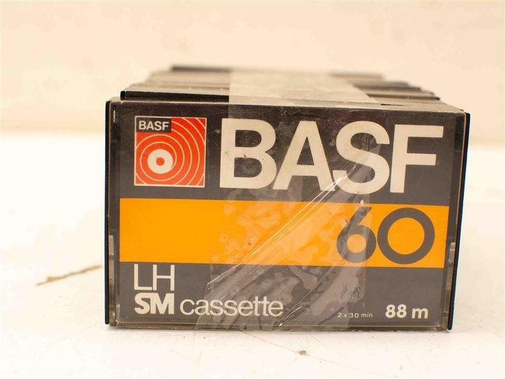 12 BASF cassettebandjes 38311, Cd's en Dvd's, Cassettebandjes, Gebruikt, Overige genres, 1 bandje, Ophalen of Verzenden