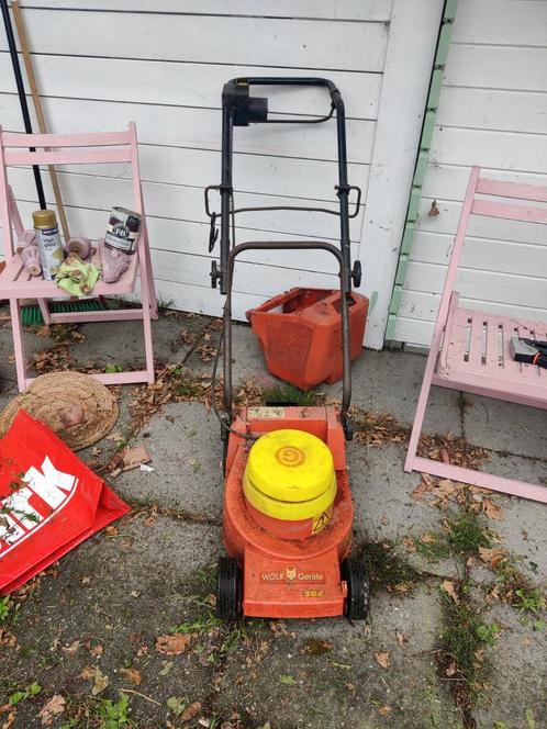 Wolf geräte 50e grasmaaier elektrisch, Tuin en Terras, Grasmaaiers, Zo goed als nieuw, Elektrische grasmaaier, Cirkelmaaier, Opvangbak