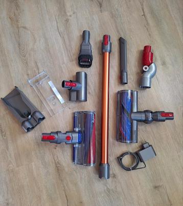 Dyson v10 onderdelen  beschikbaar voor biedingen