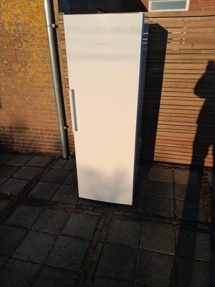 Zeer nette Siemens koelkast a++ energielabel, Witgoed en Apparatuur, Koelkasten en IJskasten, Zo goed als nieuw, Zonder vriesvak