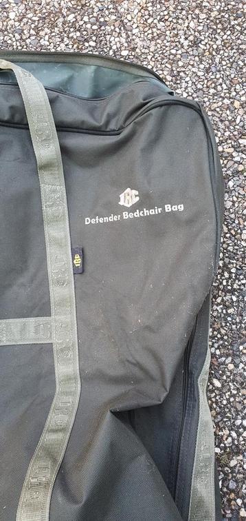 Defender bedchair bag beschikbaar voor biedingen