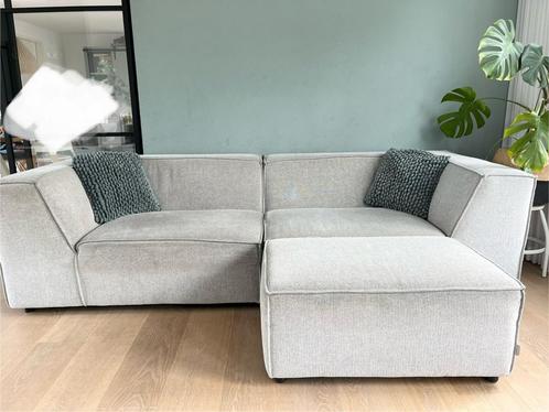 Zuiver designbank, 3,5 zits, grijs inclusief hocker, Huis en Inrichting, Banken | Bankstellen, Gebruikt, Rechte bank, Driepersoons