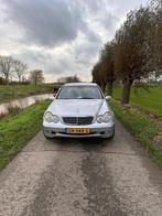 Mercedes-Benz 2004 C-klasse Grijs, Auto's, Mercedes-Benz, Automaat, Stoelverwarming, 74 €/maand, Zwart