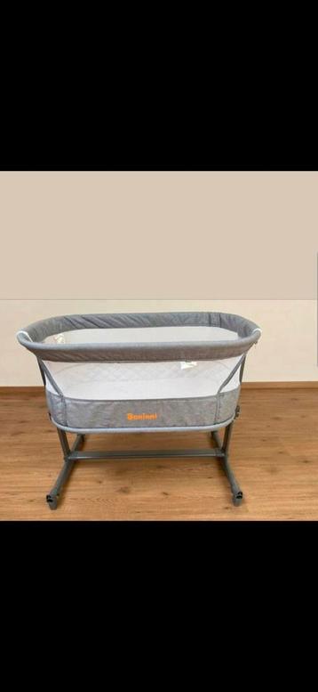 Co-sleeper - Makkelijk aan bed te bevestigen! beschikbaar voor biedingen