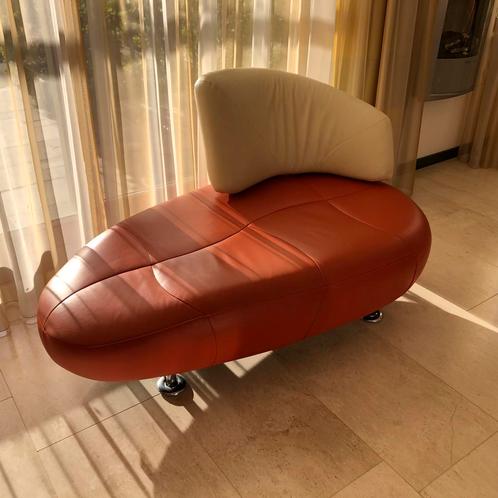 Leolux Kikko oranje/creme-wit chaise lounge, Huis en Inrichting, Banken | Sofa's en Chaises Longues, Gebruikt, Eenpersoons, 150 tot 200 cm