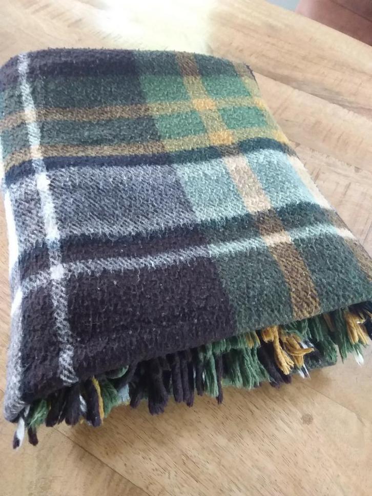 Wollen dekens, Huis en Inrichting, Woonaccessoires | Plaids en Woondekens, Zo goed als nieuw, Ophalen of Verzenden