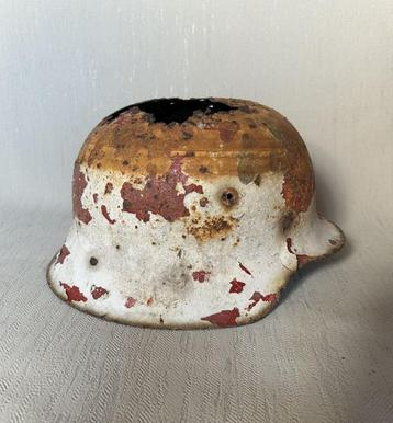 wo2 - Duitse helm M42 - maat 64 - relic beschikbaar voor biedingen