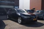 VOLKSWAGEN Golf 1.5 TSI 130pk Life, Auto's, Volkswagen, Stof, 4 cilinders, Zwart, Bedrijf