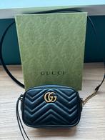 Gucci Marmont mini camera bag, Sieraden, Tassen en Uiterlijk, Tassen | Damestassen, Ophalen, Zo goed als nieuw, Zwart, Handtas