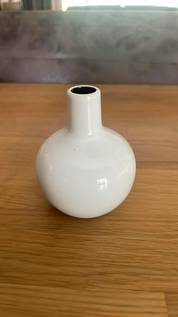 Studio Fris wit vaasje 511 W.H.de Vries Vintage Design, Huis en Inrichting, Woonaccessoires | Vazen, Zo goed als nieuw, Wit, Minder dan 50 cm