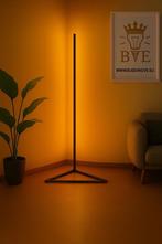 Slimme RGB+ LED Hoek Lamp |16 miljoen kleuren app control, 100 tot 150 cm, Ophalen of Verzenden, Metaal, Slimme moderne hoeklamp