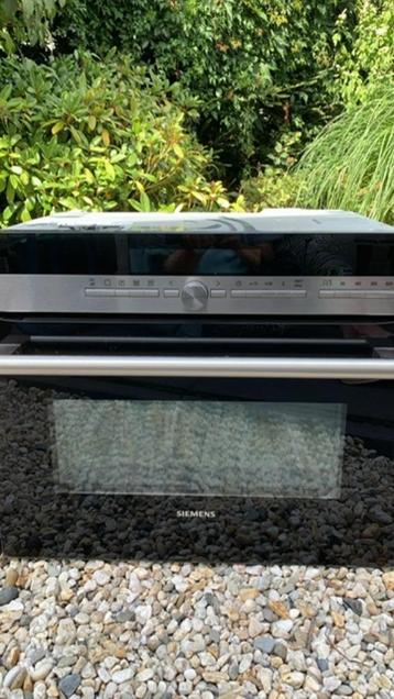 Combi oven/magnetron beschikbaar voor biedingen