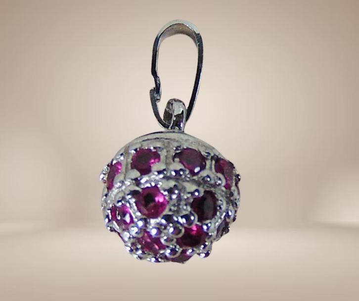 Mooie ROBIJN bolletjes hanger met 14k gouden oog!, Sieraden, Tassen en Uiterlijk, Kettinghangers, Zo goed als nieuw, Overige materialen